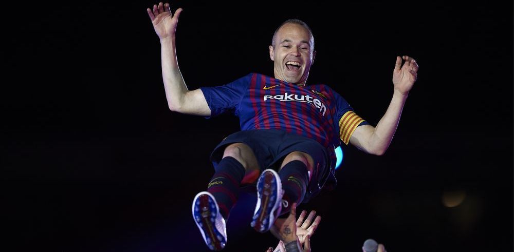Iniesta uimeste lumea fotbalului cu gestul sau. 'Magicianul' catalanilor si-a luat adio de la FC Barcelona intr-un mod unic_2