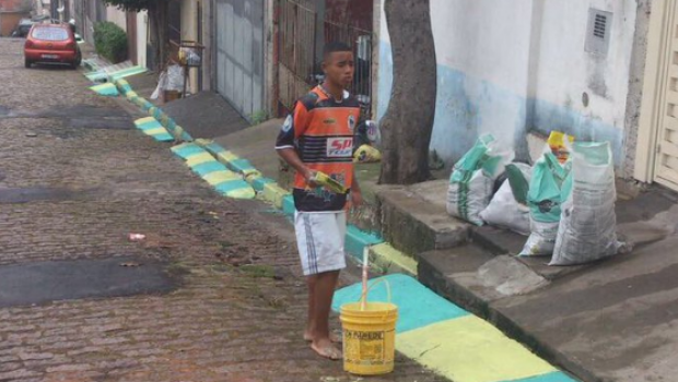 
	Adolescentul care picta strazile Braziliei pentru Mondialul din 2014, titularul uneia dintre cele mai puternice echipe nationale din lume la CM 2018 | FOTO EMOTIONANTA
