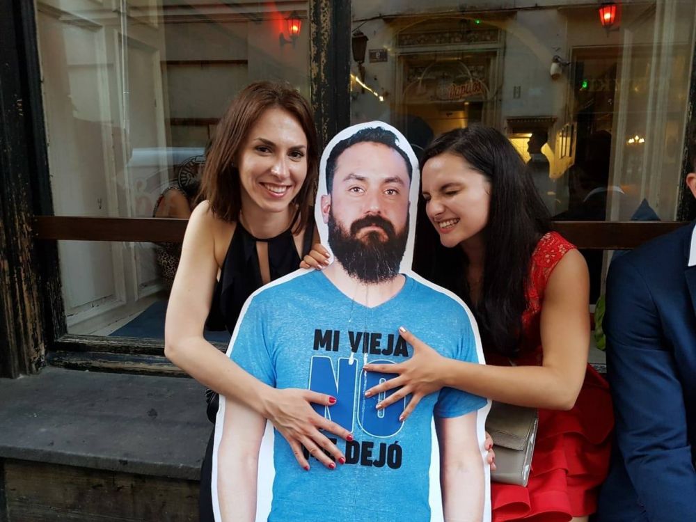 Cel mai ghinionist fan din lume! Sotia nu l-a lasat sa vina in Rusia: a ajuns celebru in toata lumea dupa gestul facut de prietenii lui | FOTO_1