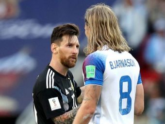 
	Cine e islandezul care a pus mana pe tricoul lui Messi dupa meciul de la Mondial! A costat in toata cariera lui cat ia Messi intr-o luna
