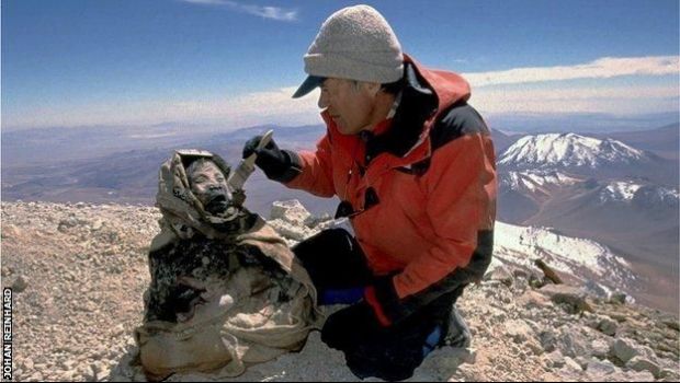 
	Cum s-a folosit capitanul lui Peru de aceasta mumie ca sa scape de suspendarea pentru cocaina si sa poata juca la Mondial 
