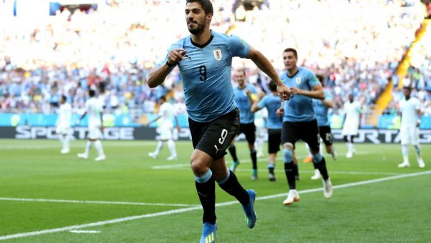 
	VIDEO REZUMAT URUGUAY - ARABIA SAUDITA 1-0 CUPA MONDIALA 2018 | Uruguay - calificata, Arabia Saudita - eliminata! Suarez a marcat la meciul cu numarul 100 pentru nationala
