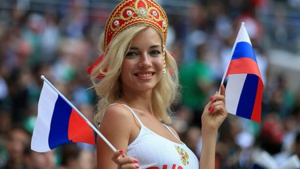 
	Cupa Mondiala 2018. Cine e in realitate cea mai SEXY spectatoare de la Mondial! A devenit vedeta instant in Rusia! FOTO
