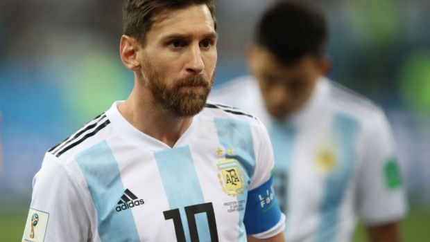 
	Incredibil! Imaginea dezastrului: Messi a dat mai putine pase decat portarul Caballero!

