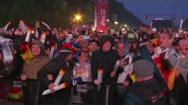 Cupa Mondiala 2018. EXPLOZIE de bucurie la Berlin pentru victoria Germaniei! Cum au reactionat nemtii la golul lui Kroos! VIDEO