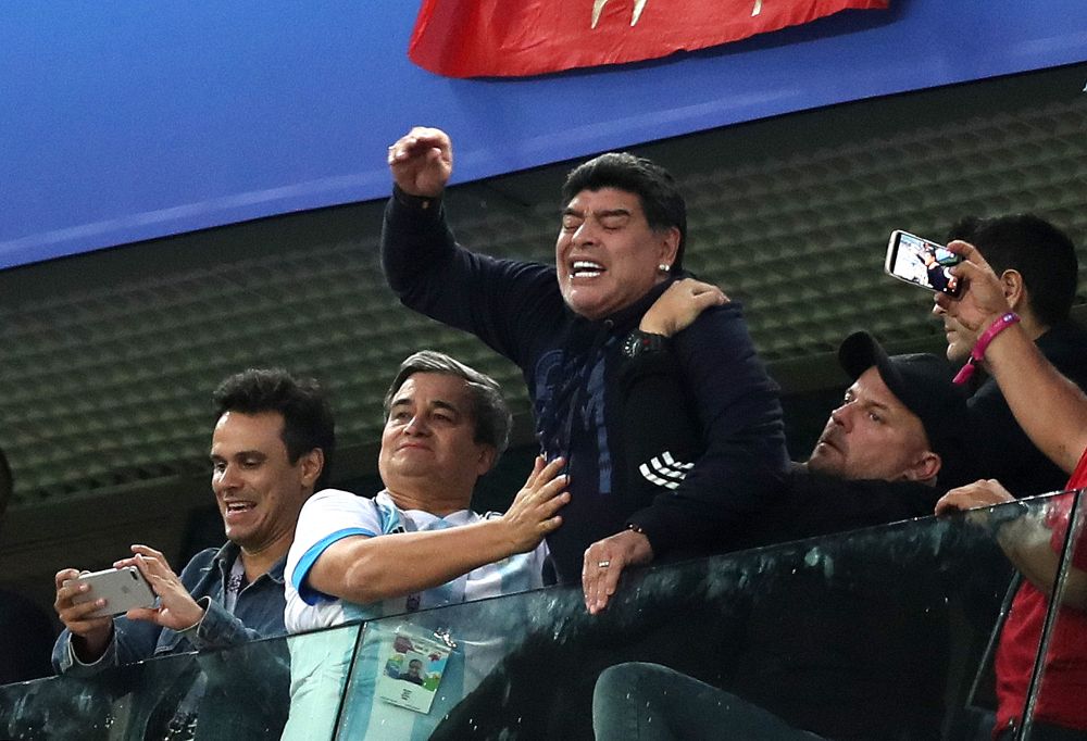 Rojo l-a carat pe Messi in optimile Mondialului! LA PROPRIU! Imagini incredibile dupa reusita din minutul 87! Maradona a innebunit in tribuna: a aratat degetul mijlociu_8