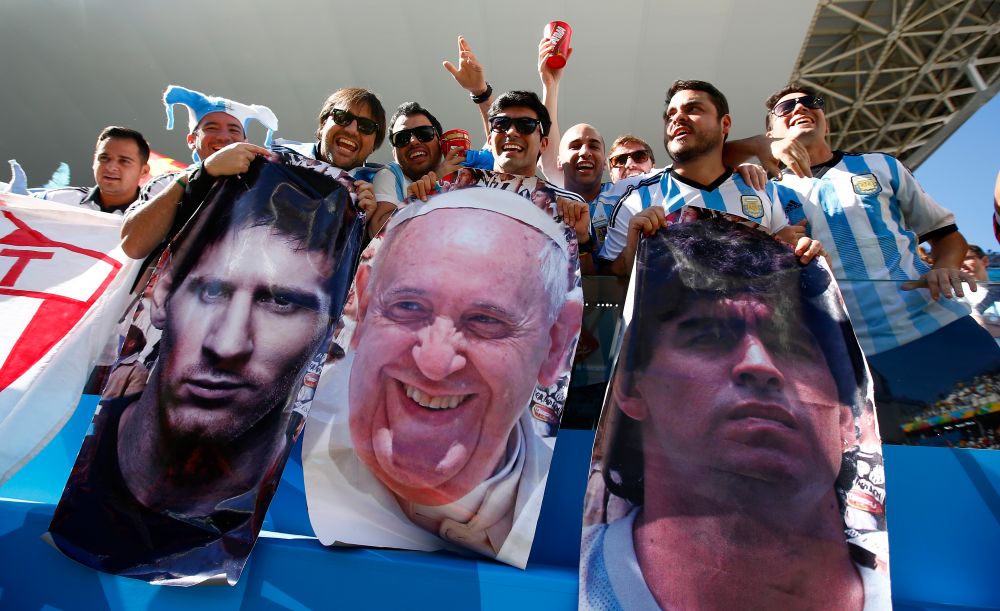Seara in care Dumnezeu a fost argentinian. Messi: "Nu putea sa ne lase acum". Ce raspuns a dat Papa Francisc atunci cand a fost pus sa aleaga intre Messi si Maradona_1