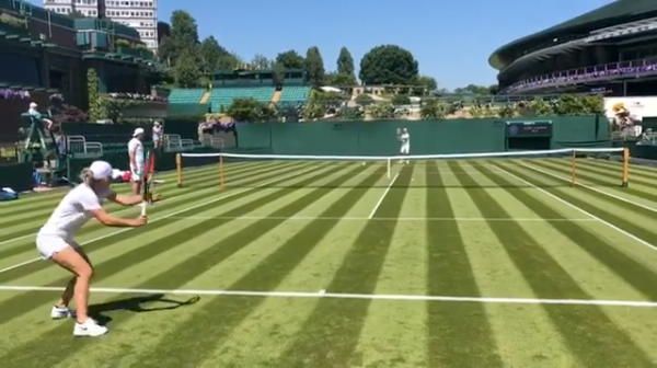 
	Mesajul lui Hewitt pentru Halep dupa antrenamentul de la Wimbledon! Ce a remarcat australianul
