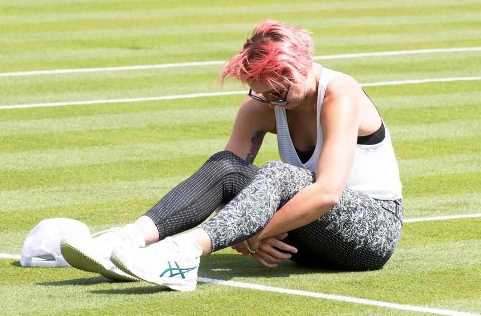 Wimbledon 2018. Imagini EMOTIONANTE! De ce a izbucnit in LACRIMI o jucatoare cand a calcat pe iarba de la Wimbledon. FOTO_1