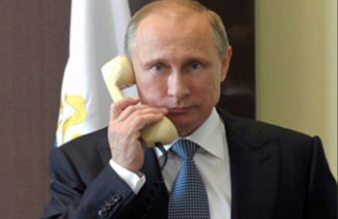 Primul telefon dat de Vladimir Putin dupa ce Rusia a eliminat Spania de la Mondial :)) Internetul s-a umplut de glume dupa inca un soc la turneul final_5