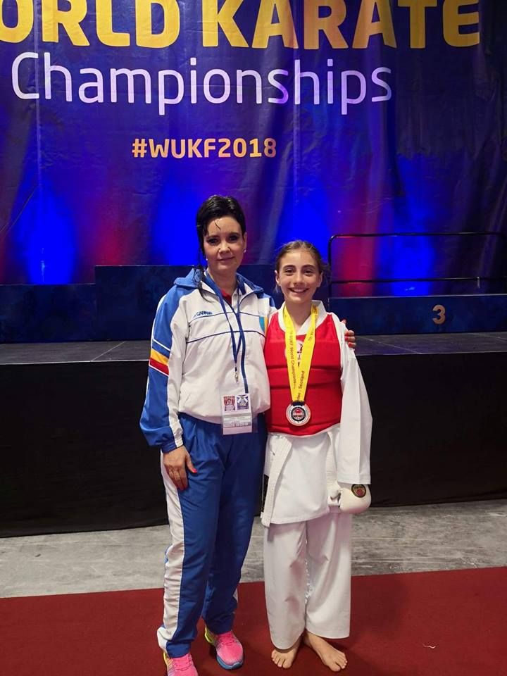 O sportiva de 11 ani din Turda a devenit campioana mondiala la karate_4