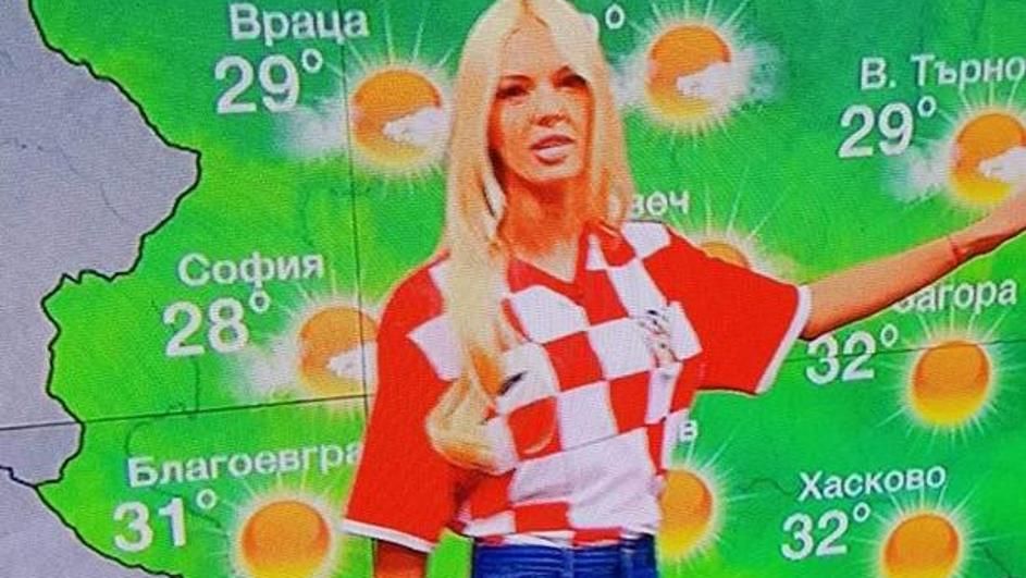 Sarbatoare in Balcani! "Magda Palimarova" de la bulgari s-a imbracat azi in tricoul Croatiei // In Croatia, chiar si cainii politistilor poarta tricoul nationalei :)_1