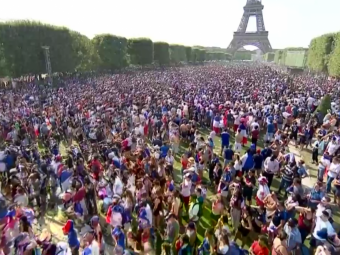 
	LIVE: Cum traiesc francezii finala la Paris! Transmisiune in direct de la Turnul Eiffel
