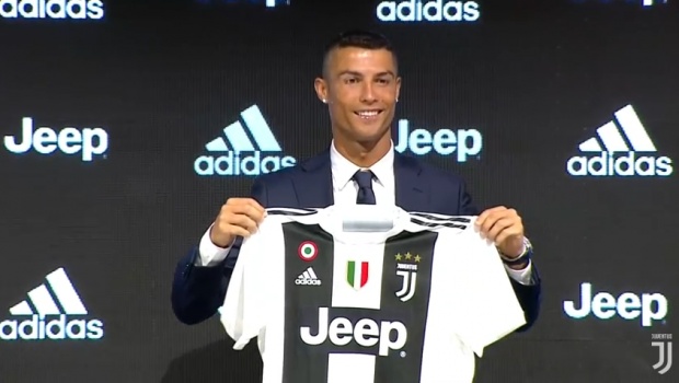 
	Ronaldo, prezentat oficial la Juventus: &quot;Am venit sa iau trofeul Champions League!&quot; // Mesaj pentru Messi: &quot;Vedem la final cine e mai bun!&quot;
