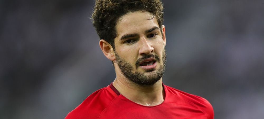 Daca la fotbal nu-i merge, macar in dragoste sa aiba noroc :) Pato s-a cuplat cu un SUPER MODEL DE TALIE MONDIALA: GALERIE FOTO