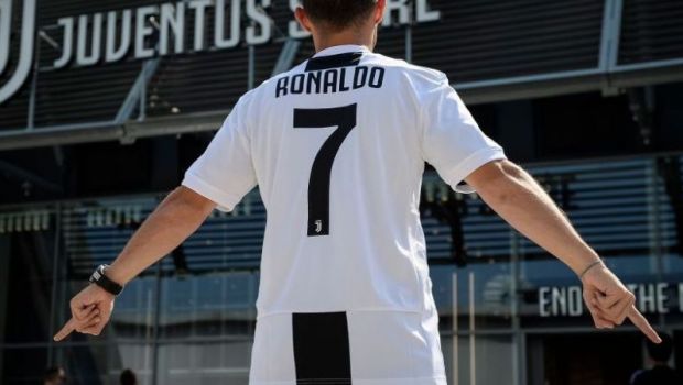 
	Juventus a vandut peste 500.000 de tricouri cu Cristiano Ronaldo! Suma REALA incasata de clubul italian 
