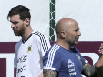 
	Adevarul despre REVOLTA jucatorilor Argentinei in fata lui Sampaoli! Messi a izbucnit in vestiar in fata colegilor: &quot;Spune-mi asta in fata tuturor!&quot;

