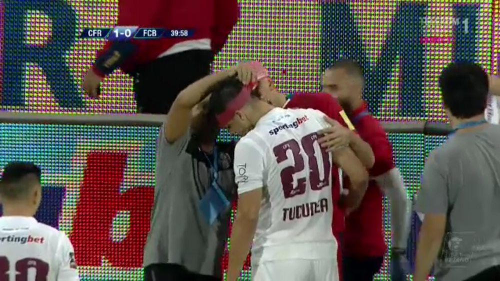 Tucudean si-a SPART CAPUL si a INNEBUNIT de nervi in timpul meciului! Imagini INCREDIBILE la Cluj_1
