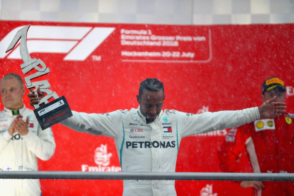 VICTORIE pentru Hamilton in Marele Premiu al Germaniei! Vettel a iesit in decor cand conducea cursa FOTO_1