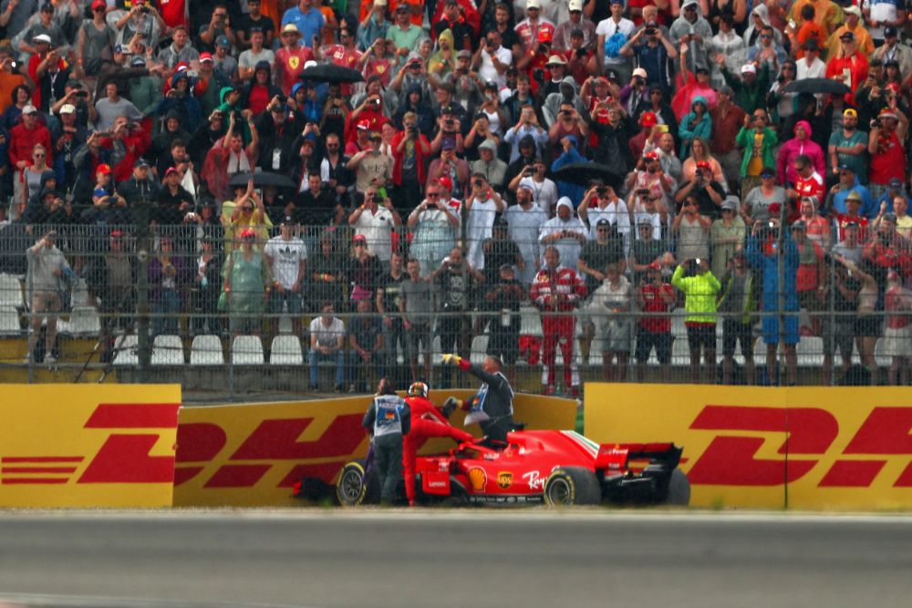 VICTORIE pentru Hamilton in Marele Premiu al Germaniei! Vettel a iesit in decor cand conducea cursa FOTO_2