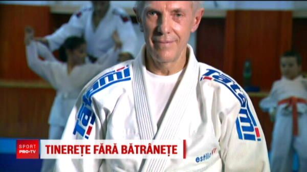 
	E campion la 66 de ani! Romanul care se lupta sa aduca medalii pentru Romania | Care e secretul lui
