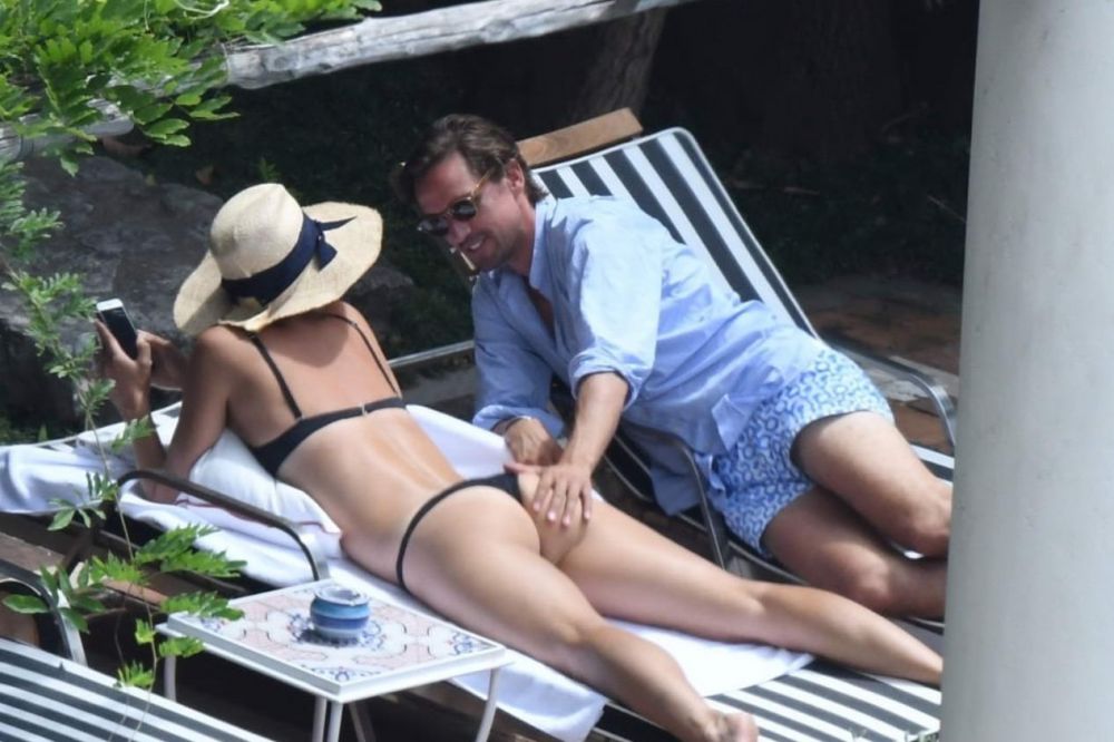 Sharapova, imagini FIERBINTI in vacanta alaturi de iubitul miliardar! Cum au fost surprinsi la plaja. FOTO_2