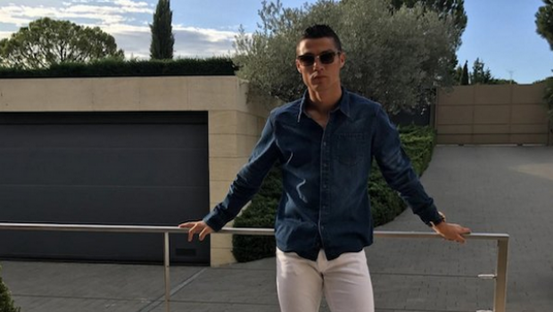 
	Bun venit acasa la Ronaldo! Cristiano s-a instalat deja la Torino: sta in inima padurii, intr-o vila dubla: FOTO
