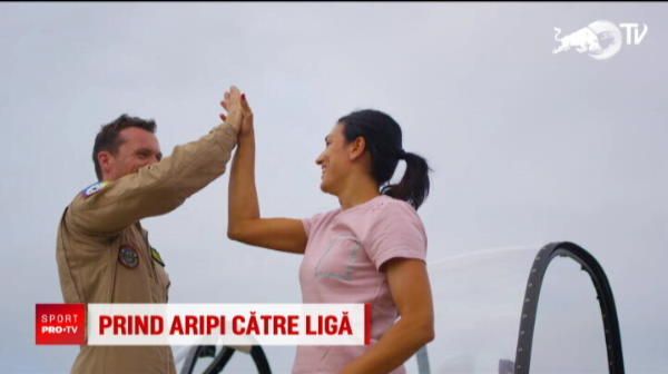 
	Cristina Neagu, intr-un avion din al doilea Razboi Mondial! Romanca vrea sa aduca Liga Campionilor la CSM
