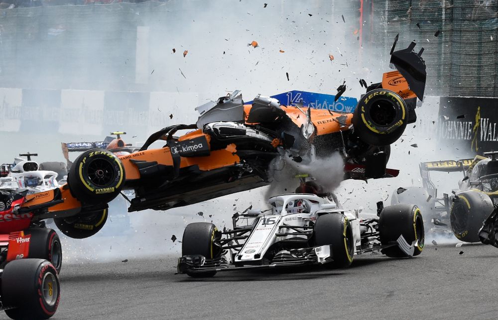 IMAGINI SOCANTE pe pista! Accident teribil in Marele Premiu al Belgiei: Fernando Alonso, aproape de tragedie | FOTO&VIDEO_1