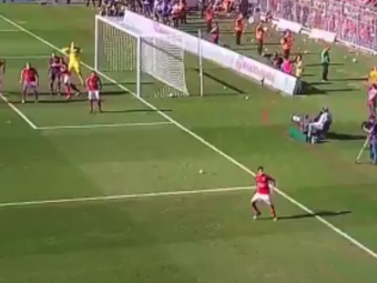
	VIDEO: Gol SENZATIONAL, direct din corner, marcat de PSG! Cum a putut sa inscrie Di Maria
