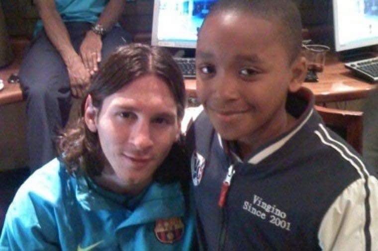 Super poveste! Baietelul care si-a facut poza cu Messi acum 10 ani a fost adversarul lui aseara in Champions League_1
