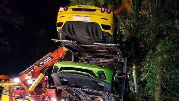 
	Brad decorat cu Ferrari si Lamborghini sau cum sa FACI PRAF masini in valoare de 2,2 milioane de euro! FOTO | Accident spectaculos 
