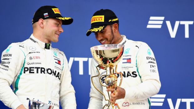 
	Pas urias catre titlul mondial facut de Hamilton! Britanicul a castigat in Rusia si este la mare distanta de Vettel
