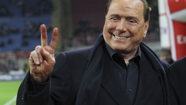 
	Ce nebunie incearca Berlusconi! Proaspat patron in Serie C, a vorbit cu un Balon de Aur: &quot;Pune-ti din nou ghetele in picioare, vii sa joci la noi&quot;
