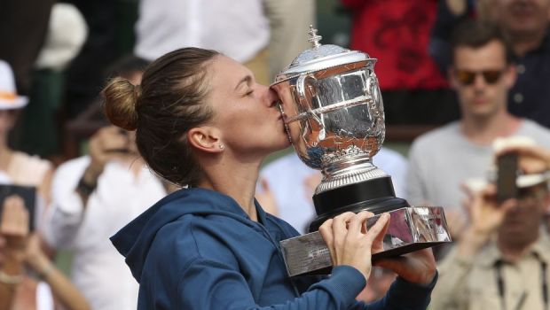 
	Simona Halep, nominalizata la titlul de tenismena anului 2018! Mihaela Buzarnescu lupta si ea pentru un premiu WTA
