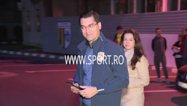 
	Burleanu si-a luat pentru prima data iubita la meci! Primele imagini cu femeia care i-a furat inima presedintelui FRF: FOTO
