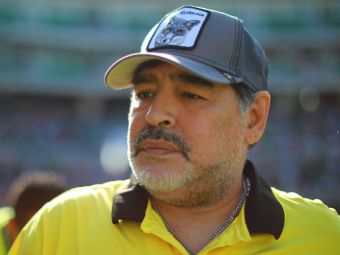 Imagini dureroase! Maradona a ajuns sa mearga cu greu si are nevoie de sprijin pentru a se deplasa. De ce boala sufera