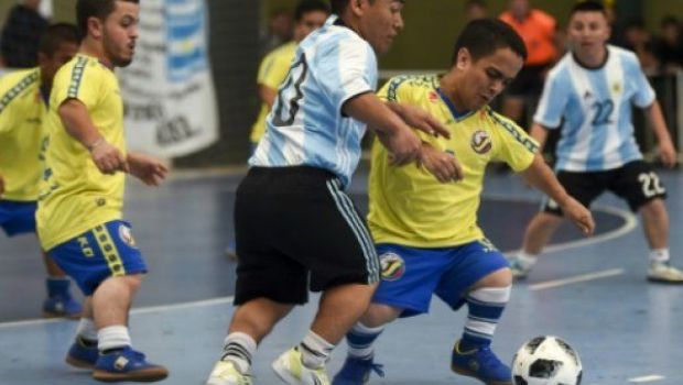 
	In Argentina are loc prima editie a Copa America pentru pitici! Mesajul transmis de Messi
