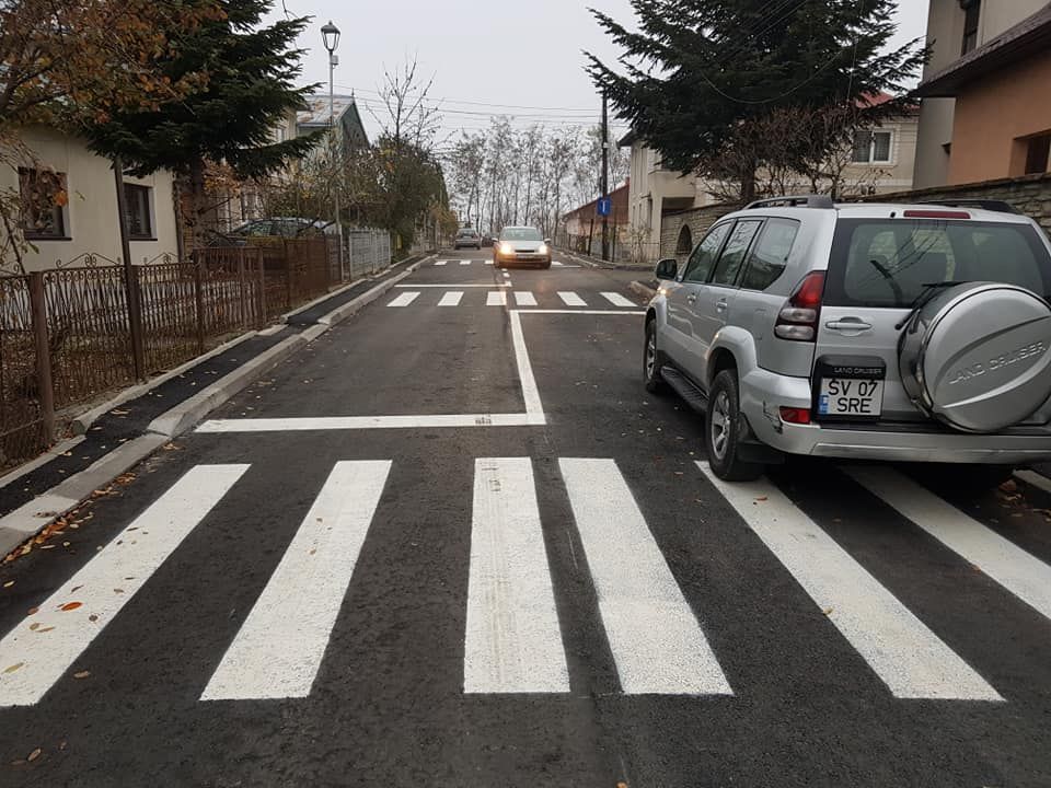 PROSTIE MAXIMA! 9 treceri de pietoni pe 300 de metri! 'Zebra la fiecare poarta!" Cum arata cea mai tare strada din Romania :))_2