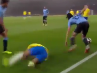 
	Neymar si Cavani, aproape de bataie in amicalul Brazilia - Uruguay, dupa o intrare dura a celui din urma! VIDEO
