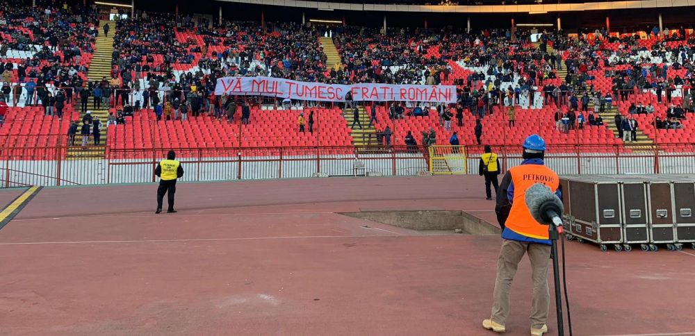 Reactia fanilor Serbiei dupa meciul de pe Arena Nationala! Banner-ul afisat pentru suporterii romani la partida cu Muntenegru | FOTO_2