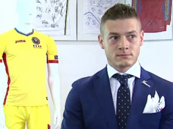 
	Romania are hainele asigurate daca se califica la EURO 2020! Catalin Botezatu a decis cum ii imbraca pe jucatorii lui Contra! Si pentru tineret are o idee
