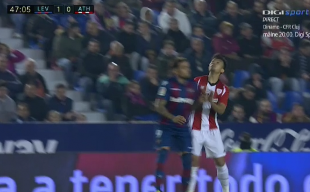 Momente TERIBILE pentru Cristi Ganea! S-a accidentat la primul meci ca titular la Bilbao si a iesit de pe teren pe targa | FOTO_4