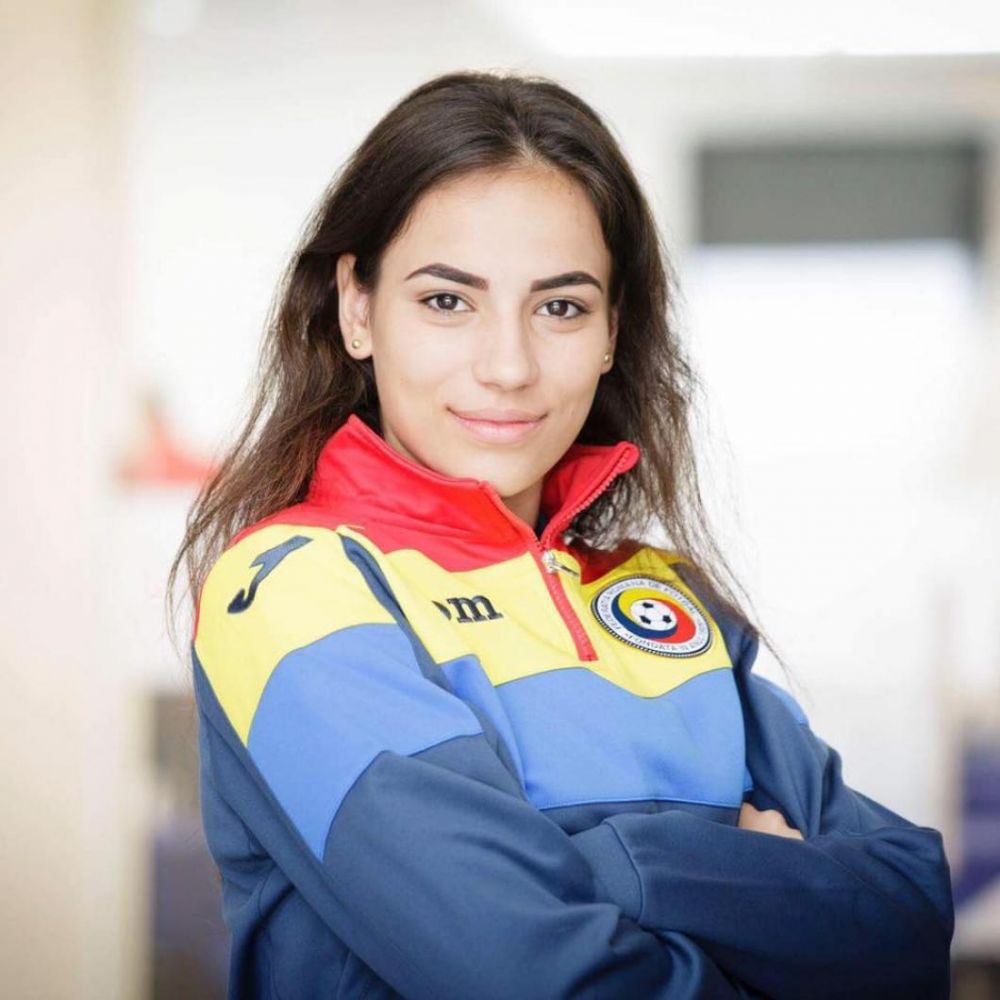 Ea este cea mai buna fotbalista din Romania! Putea alege oricand concursurile de Miss, dar a preferat fotbalul si a debutat la nationala la 15 ani_7