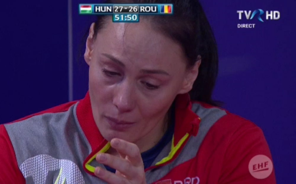 Momente TERIBILE pentru Cristina Neagu! Romanca, scoasa pe targa in meciul cu Ungaria | FOTO_8