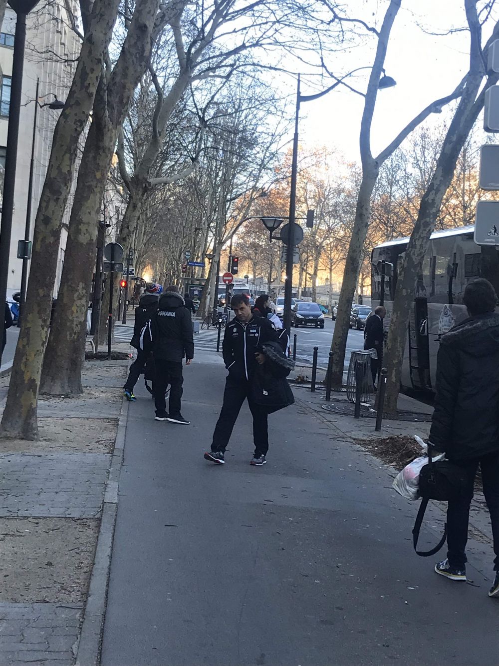 EXCLUSIV! Imagini DUREROASE: Cristina Neagu a ajuns in carje la Paris! Decizia luata de Ambros Martin. VIDEO_1