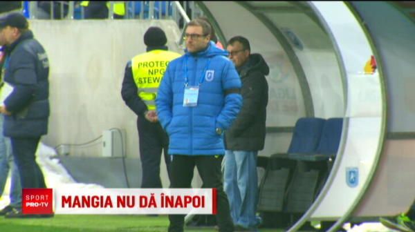 
	Mangia nu se gandeste sa plece: &quot;Demisie? Adica eu sa...EXCLUS!&quot; Craiova i-a prelungit contractul portarului care a luat 3 goluri de la Dinamo
