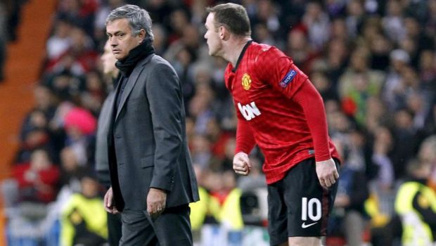 
	Rooney il face PRAF pe Mourinho: &quot;Pana si femeile de la bucatarie erau nefericite!&quot; Mesajul golgheterului
