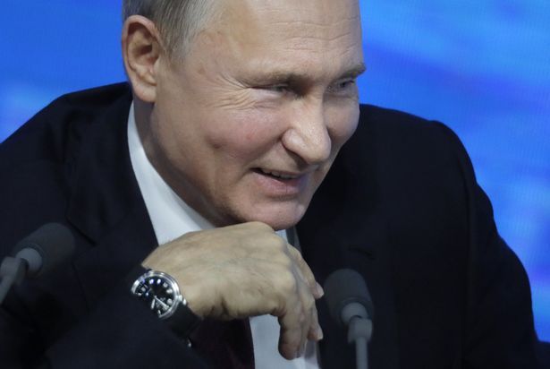 Avionul de 430 milioane al lui Putin are WC placat cu AUR, dormitor, sala de fitness si de conferinte. FOTO_10