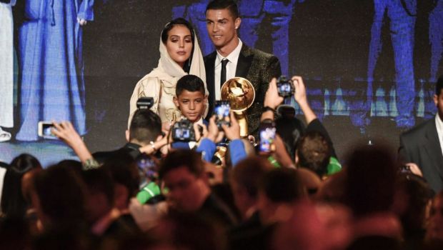Ronaldo si Seherezada! Cum s-a imbracat Georgina in fata seicilor din Dubai. Aparitia inceputului de an! FOTO